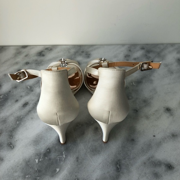 Badgley Mischka Women’s Romance Wedge Sandal - Picture 7 of 8